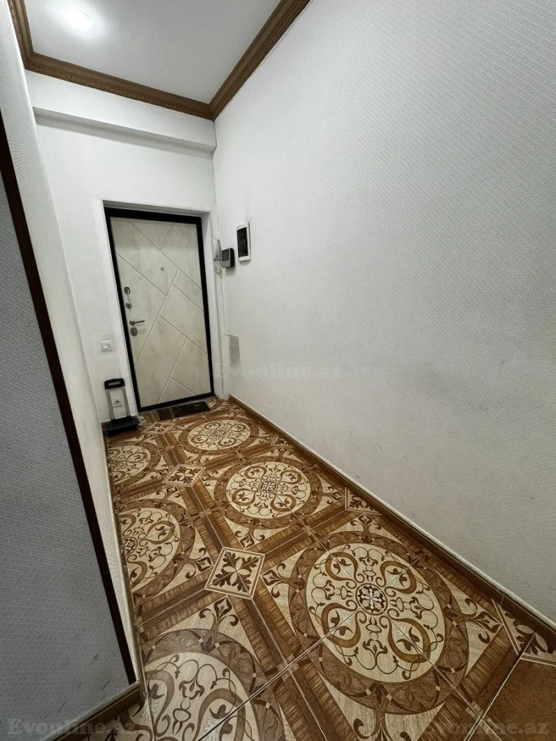 4 otaqlı Mənzil 131 m² Elmlər Akademiyası m. Satılır