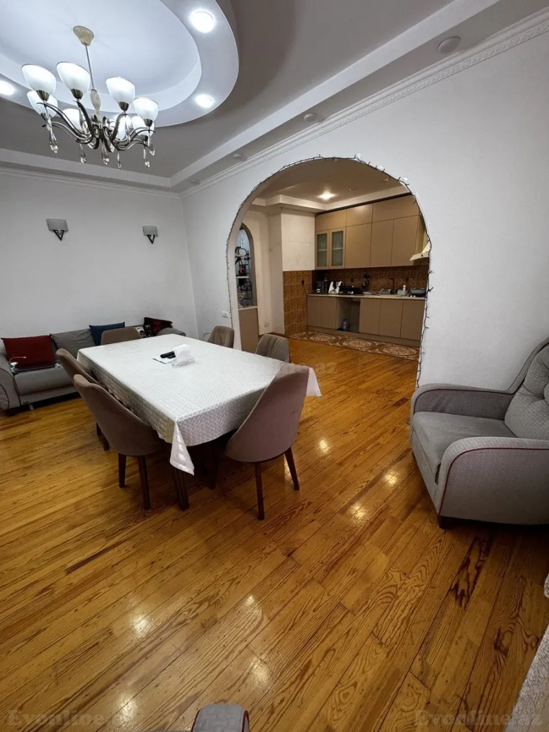 Satılır 4 otaqlı Mənzil Yeni tikili 131 m² Elmlər Akademiyası m. - şəkil 14
