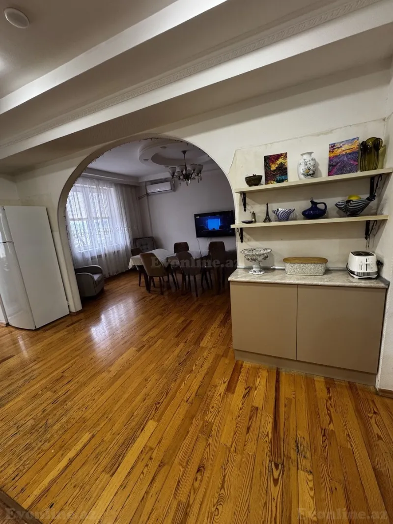 Satılır 4 otaqlı Mənzil Yeni tikili 131 m² Elmlər Akademiyası m. - şəkil 15