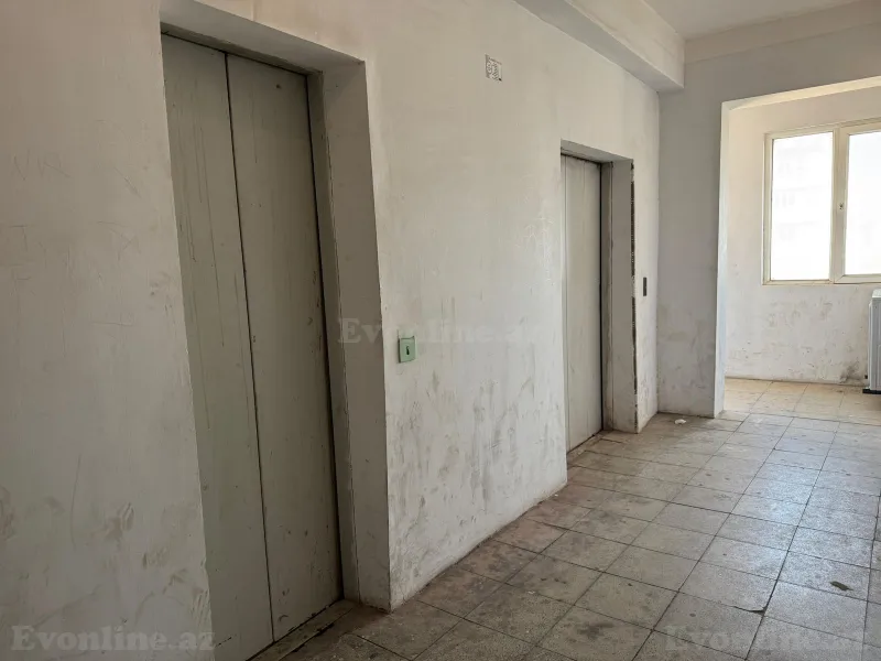Satılır 4 otaqlı Mənzil Yeni tikili 140 m² Xalqlar Dostluğu m. - şəkil 13