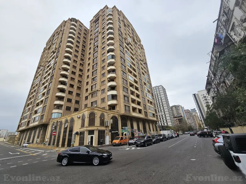 Kirayə verilir 4 otaqlı Mənzil Yeni tikili 185 m² 28 May m.