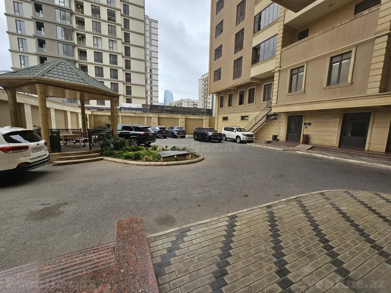 Kirayə verilir 4 otaqlı Mənzil Yeni tikili 185 m² 28 May m. - şəkil 11