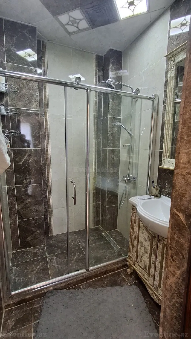 Satılır 5 otaqlı Mənzil Yeni tikili 187 m² Nəsimi m. - şəkil 8
