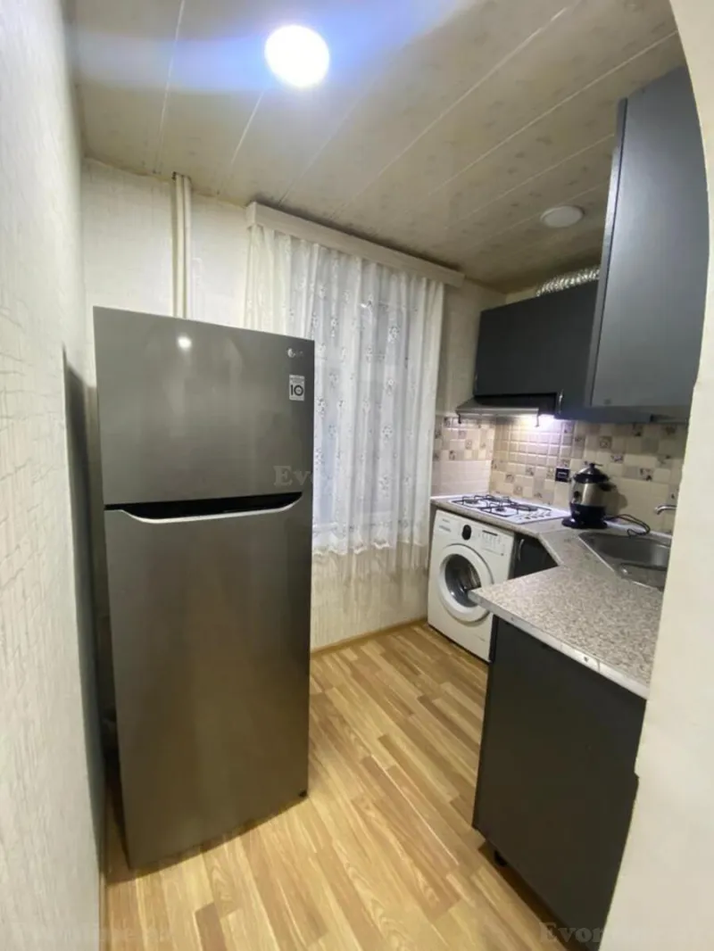 Satılır 3 otaqlı Mənzil Yeni tikili 70 m² 8 Noyabr m. - şəkil 4