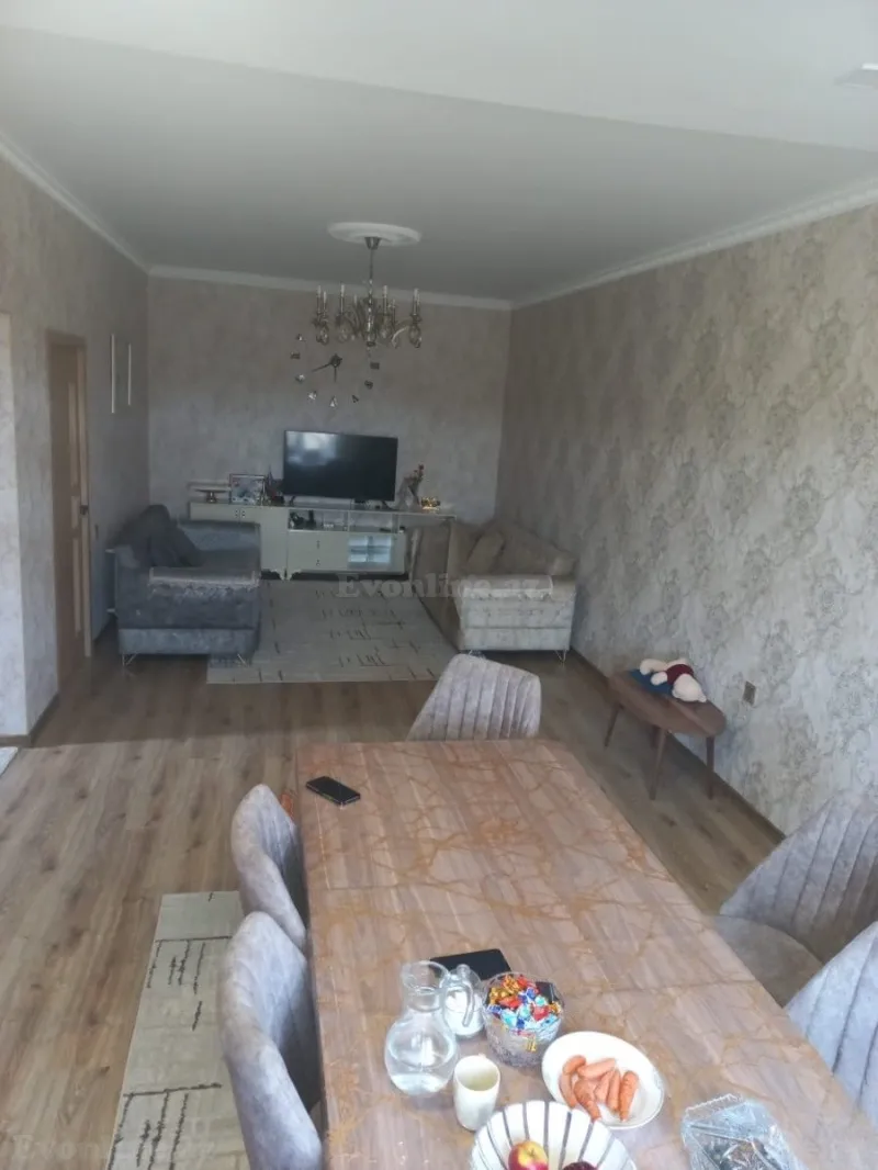 4 otaqlı Həyət evi 130 m² Binə Satılır