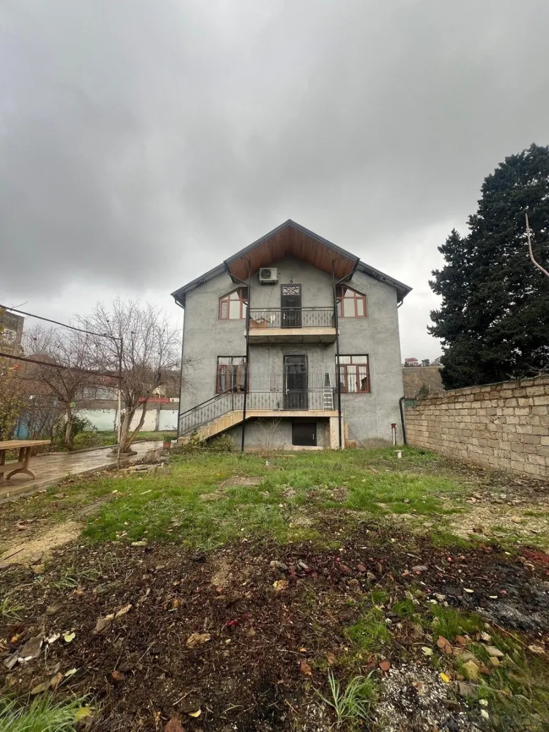 5 otaqlı Həyət evi 280 m² Qaraçuxur Satılır