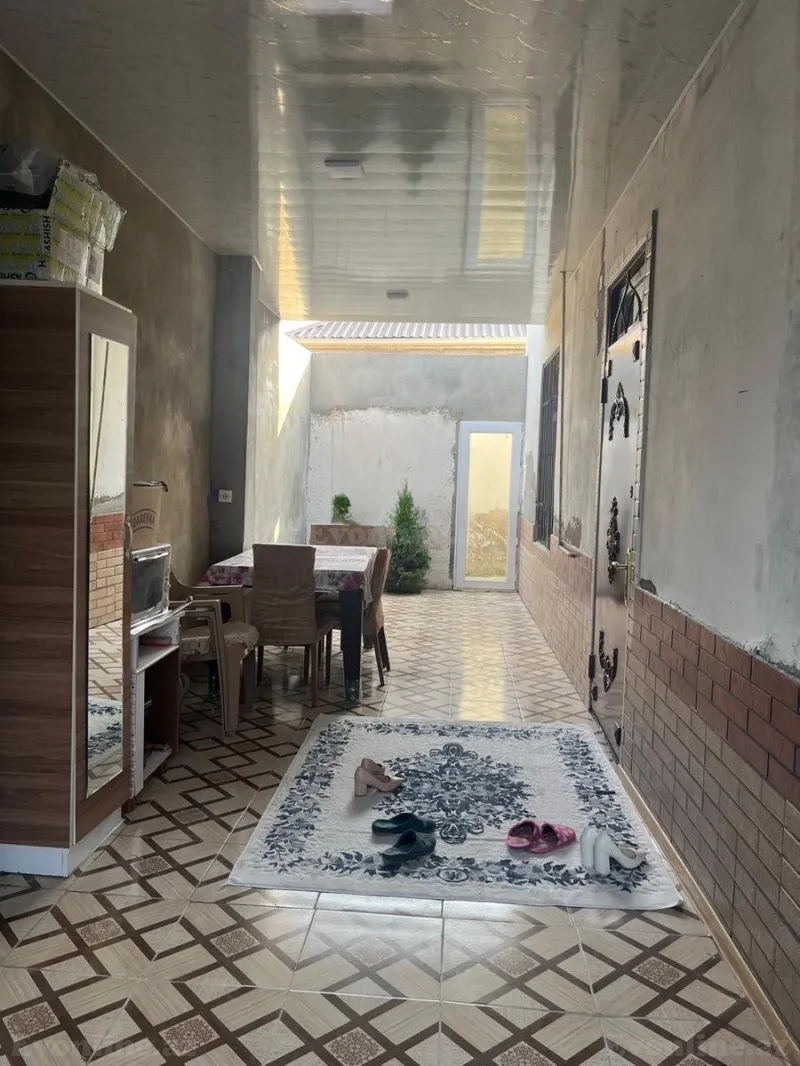 5 otaqlı Həyət evi 200 m² Hövsan Kirayə verilir