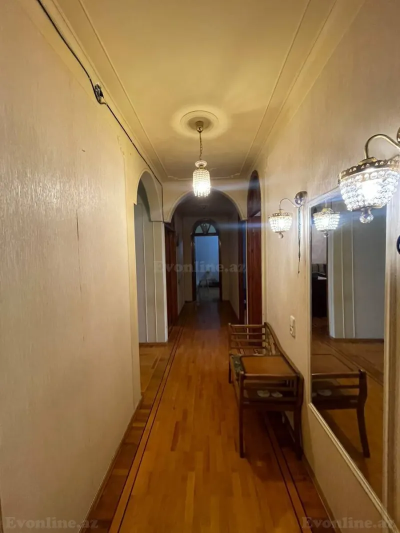 Satılır 5 otaqlı Mənzil Köhnə tikili 130 m² Azadlıq prospekti m. - şəkil 12