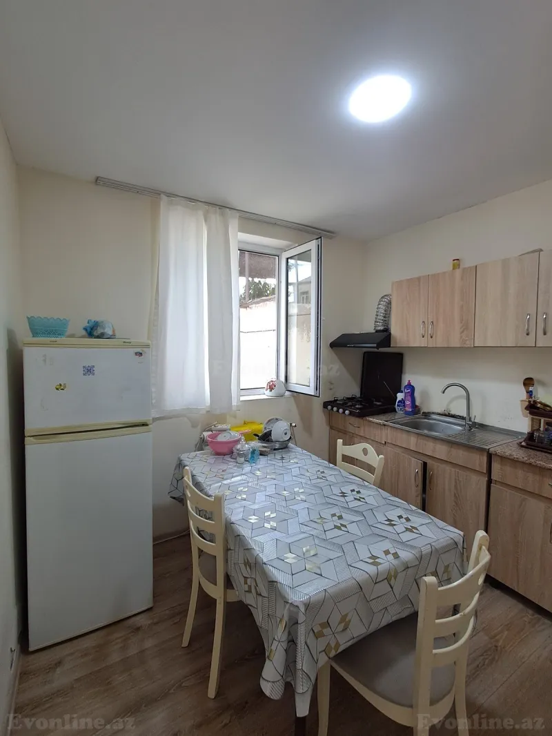 Satılır 5 otaqlı Həyət evi 175 m² İnşaatçılar m. - şəkil 3