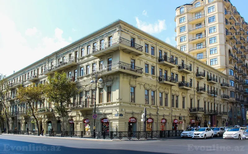 Kirayə verilir 2 otaqlı Mənzil Köhnə tikili 80 m² Sahil m.