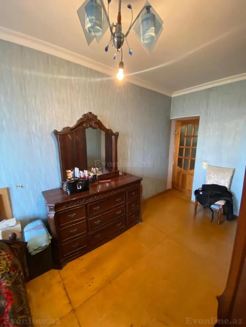 Satılır 3 otaqlı Mənzil Köhnə tikili 72 m² Qaraçuxur - şəkil 8