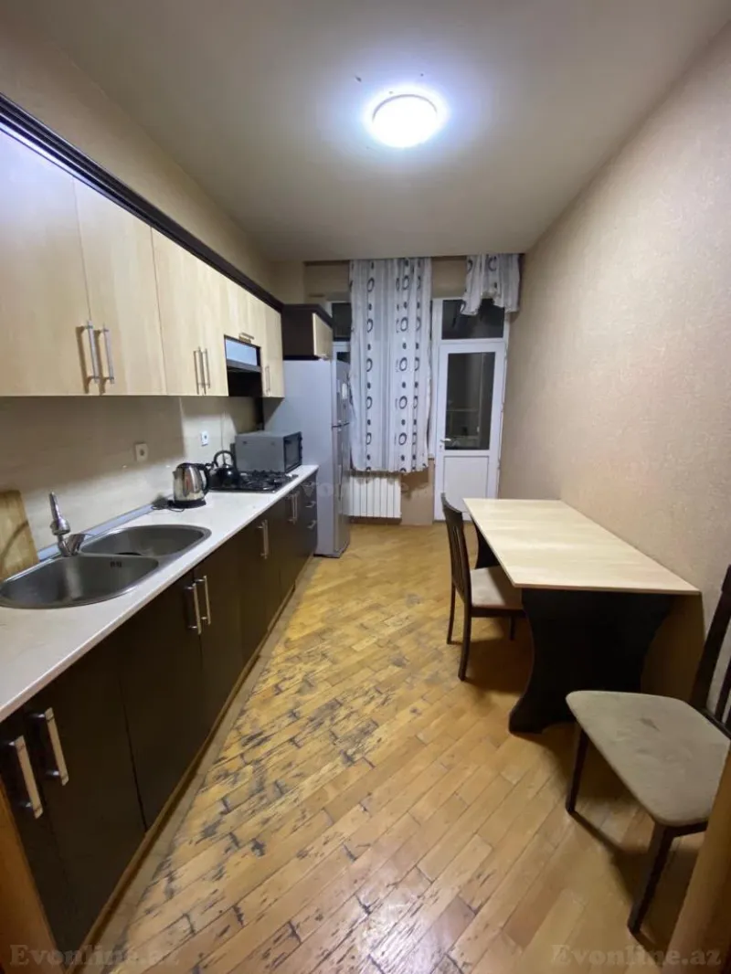 Kirayə verilir 3 otaqlı Mənzil Yeni tikili 148 m² Xətai m. - şəkil 17