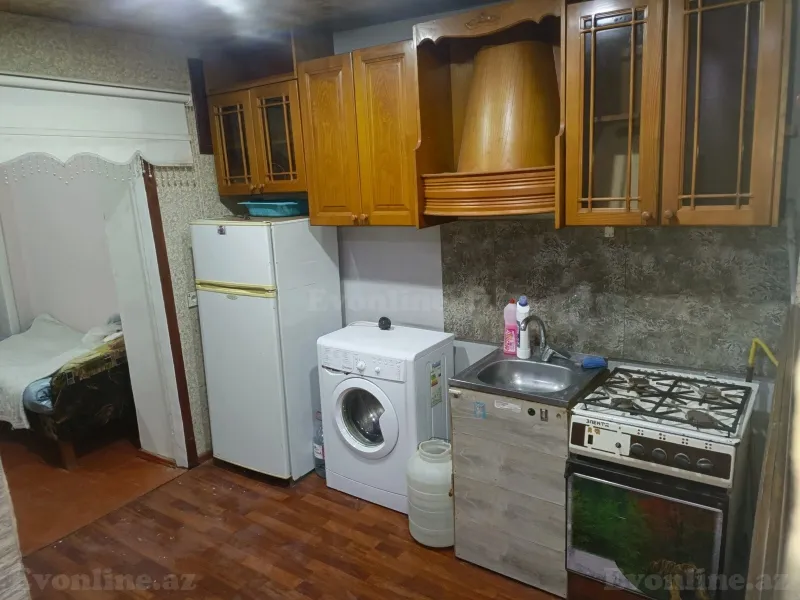 Kirayə verilir 2 otaqlı Mənzil Köhnə tikili 75 m² Sabunçu