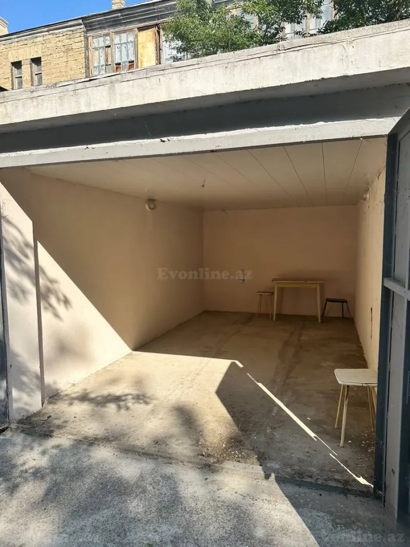 Satılır Qaraj 16.1 m² Səbail r. - şəkil 2