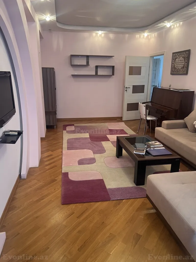 Kirayə verilir 2 otaqlı Mənzil Yeni tikili 90 m² Bakmil m. - şəkil 12