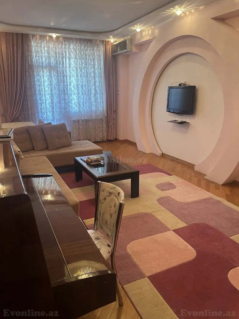 Kirayə verilir 2 otaqlı Mənzil Yeni tikili 90 m² Bakmil m. - şəkil 13