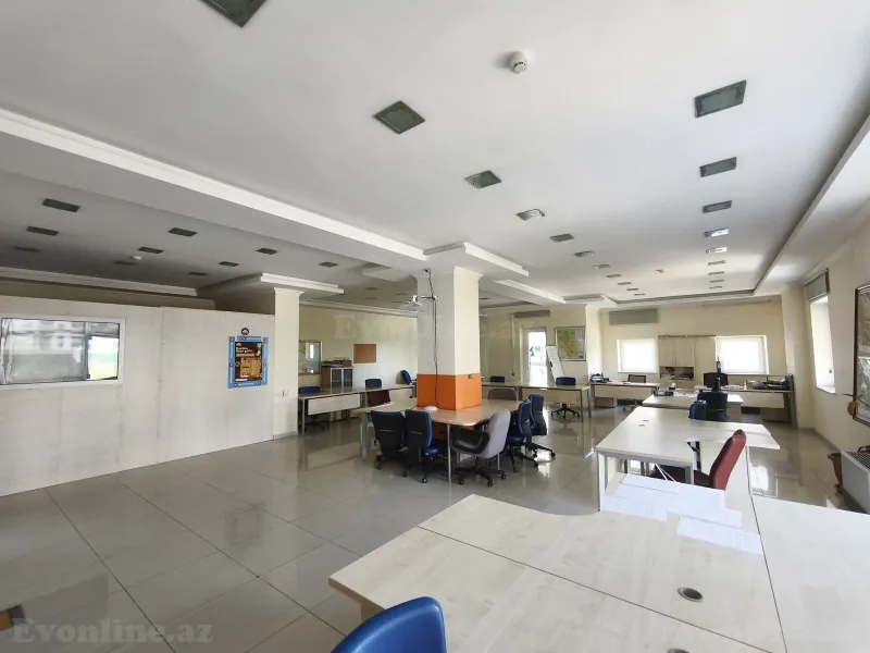 Kirayə verilir Ofis 650 m² 8 Noyabr m. - şəkil 3