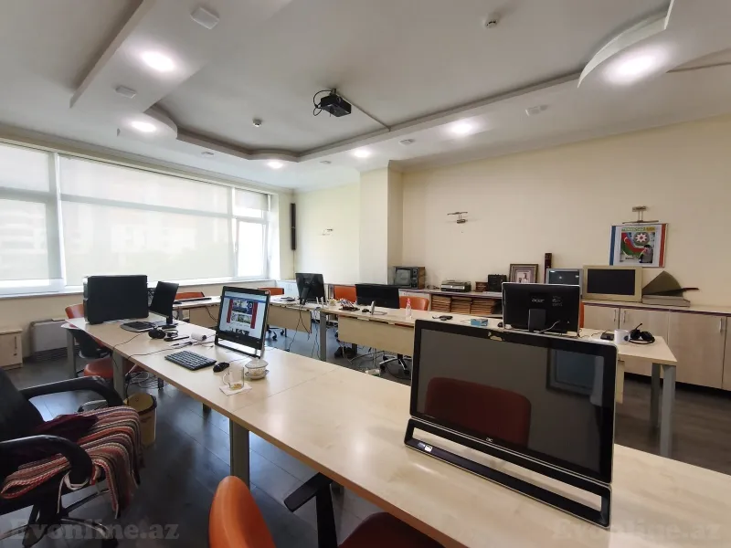 Kirayə verilir Ofis 650 m² 8 Noyabr m. - şəkil 10