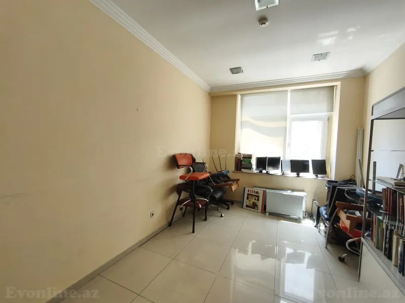 Kirayə verilir Ofis 650 m² 8 Noyabr m. - şəkil 13