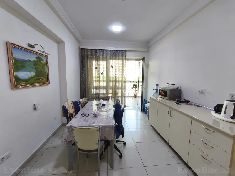 Kirayə verilir Ofis 650 m² 8 Noyabr m. - şəkil 18