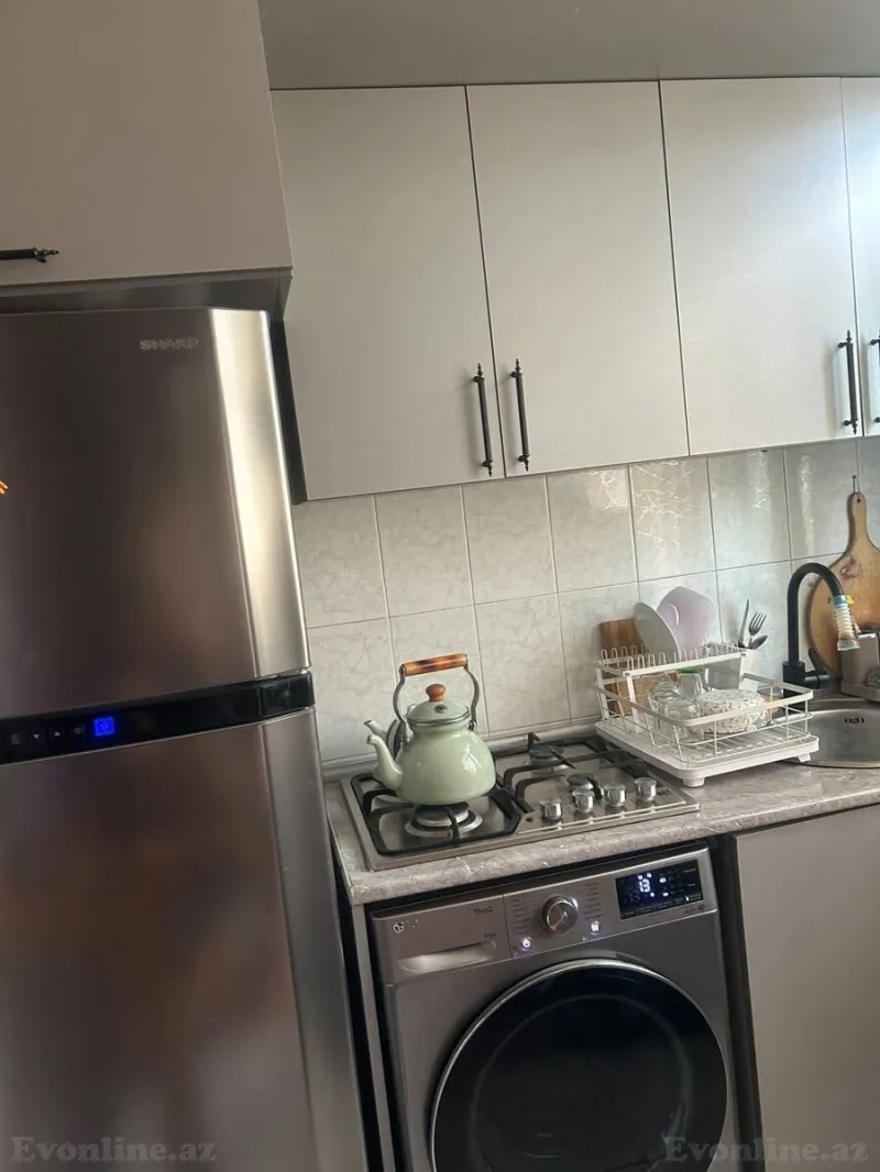 2 otaqlı Həyət evi 60 m² İnşaatçılar m. Kirayə verilir