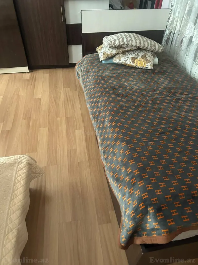 Kirayə verilir 2 otaqlı Həyət evi 60 m² İnşaatçılar m. - şəkil 2