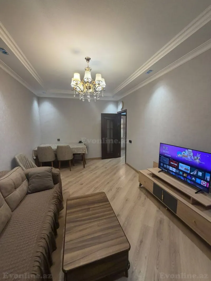 Satılır 3 otaqlı Mənzil Köhnə tikili 90 m² Azadlıq prospekti m.