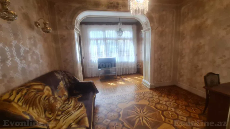 Kirayə verilir 3 otaqlı Mənzil Köhnə tikili 70 m² Nəsimi r. - şəkil 3