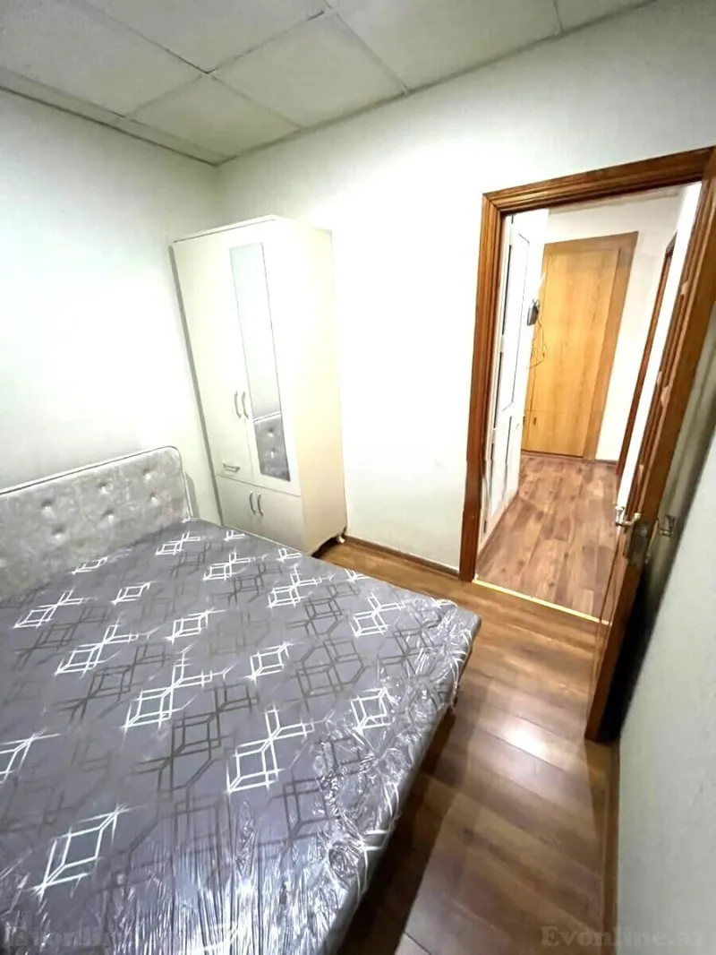 Kirayə verilir 2 otaqlı Mənzil Köhnə tikili 40 m² Neftçilər m. - şəkil 2