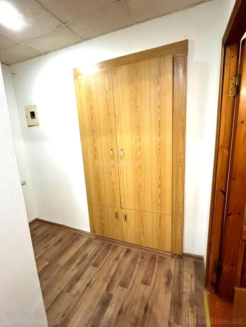 Kirayə verilir 2 otaqlı Mənzil Köhnə tikili 40 m² Neftçilər m. - şəkil 3