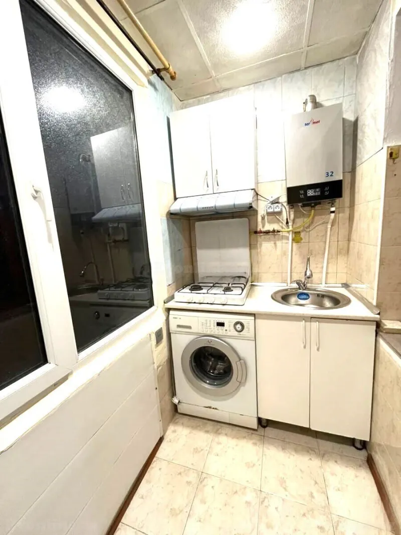 Kirayə verilir 2 otaqlı Mənzil Köhnə tikili 40 m² Neftçilər m. - şəkil 6