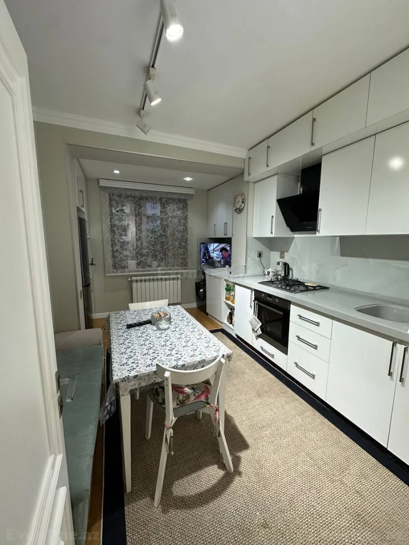 Satılır 3 otaqlı Mənzil Köhnə tikili 85 m² Xətai r. - şəkil 4