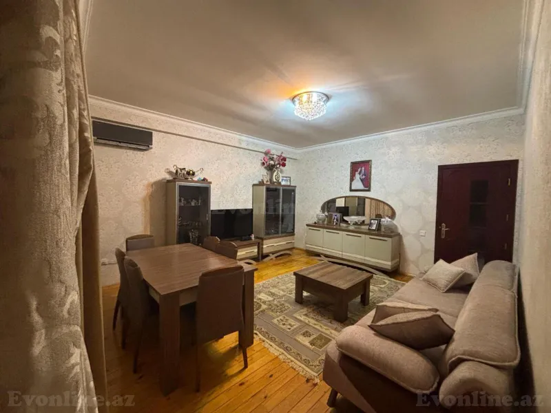 2 otaqlı Mənzil 64 m² İnşaatçılar m. Satılır