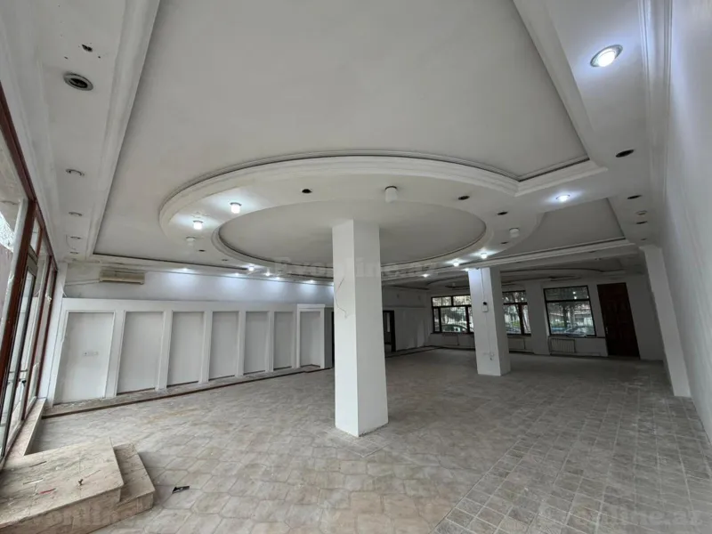 Kirayə verilir Obyekt 190 m² 8 Noyabr m. - şəkil 3