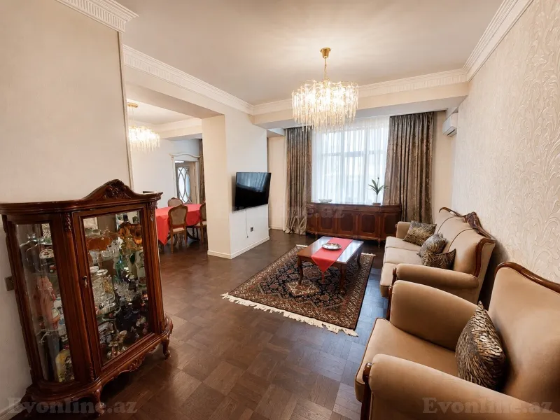 Satılır 5 otaqlı Mənzil Yeni tikili 215 m² Nəsimi r. - şəkil 2