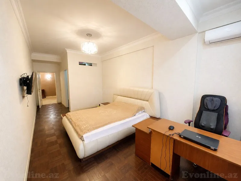 Satılır 5 otaqlı Mənzil Yeni tikili 215 m² Nəsimi r. - şəkil 6