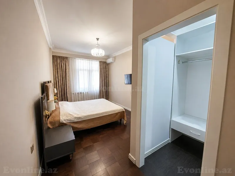 Satılır 5 otaqlı Mənzil Yeni tikili 215 m² Nəsimi r. - şəkil 8