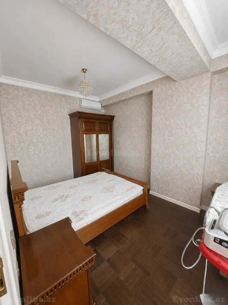 Satılır 5 otaqlı Mənzil Yeni tikili 215 m² Nəsimi r. - şəkil 12