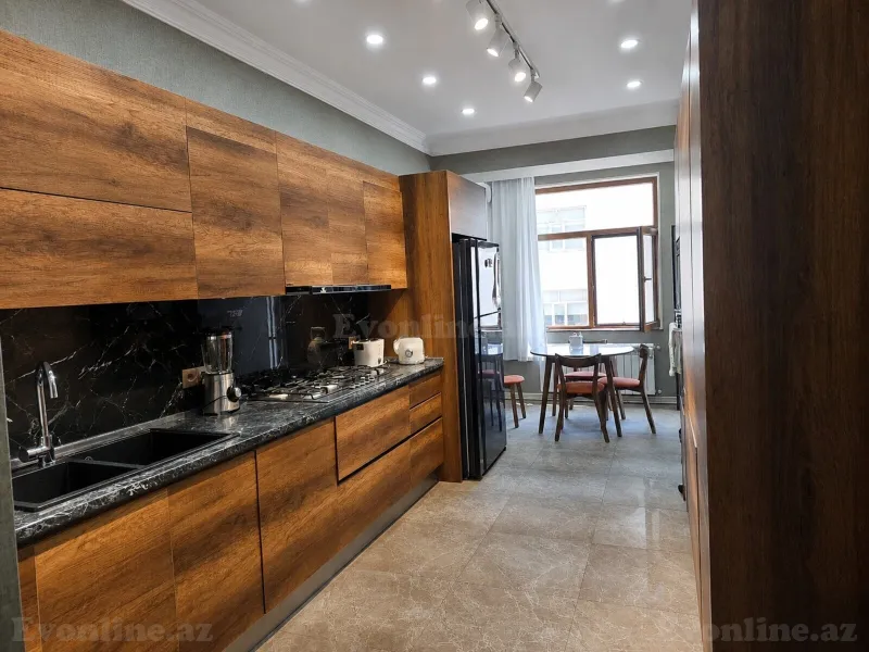 Satılır 5 otaqlı Mənzil Yeni tikili 215 m² Nəsimi r. - şəkil 17