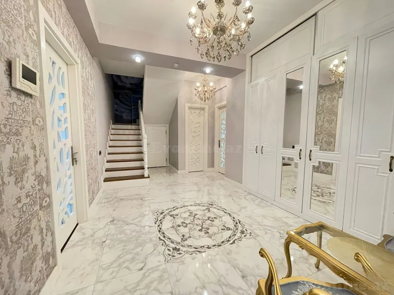 Satılır 4 otaqlı Mənzil Yeni tikili 240 m² Səbail r. - şəkil 2