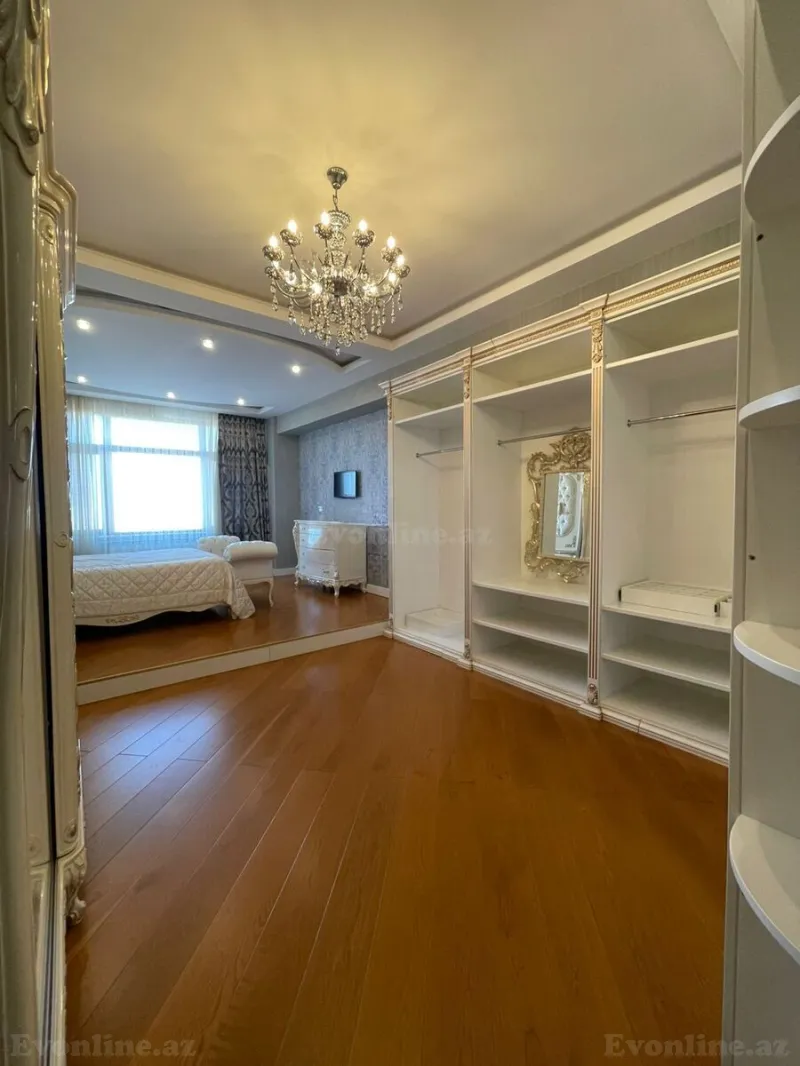 Satılır 4 otaqlı Mənzil Yeni tikili 240 m² Səbail r. - şəkil 9