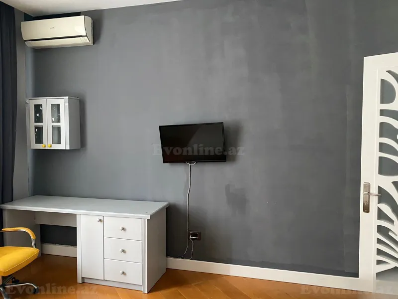Satılır 4 otaqlı Mənzil Yeni tikili 240 m² Səbail r. - şəkil 20