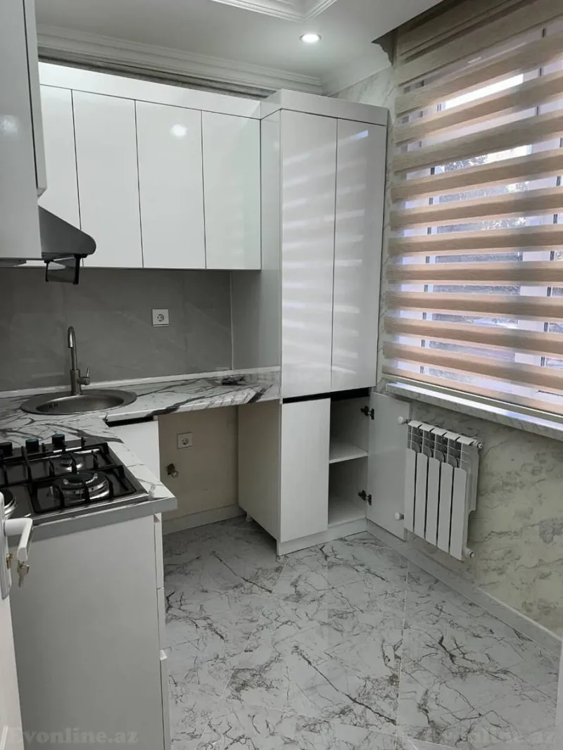 Satılır 2 otaqlı Mənzil Köhnə tikili 55 m² Memar Əcəmi m. - şəkil 3