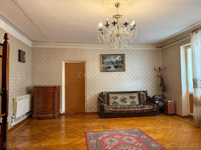 Bakı, Nərimanov r.da 3 otaqlı mənzil satılır
