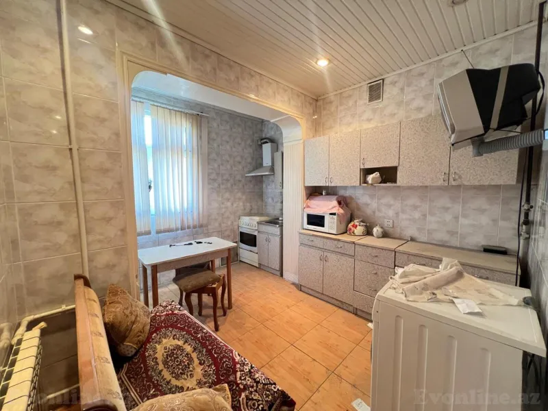 Satılır 2 otaqlı Mənzil Köhnə tikili 71 m² Yasamal r. - şəkil 5