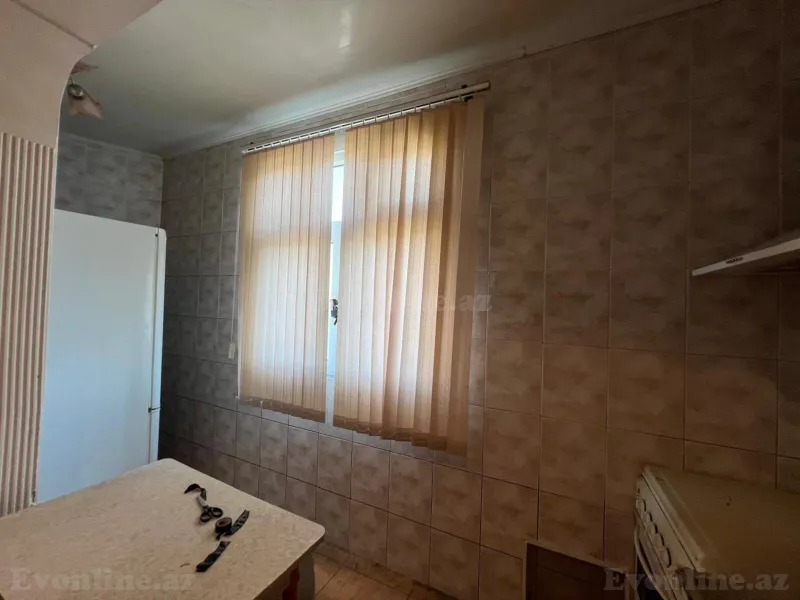 Satılır 2 otaqlı Mənzil Köhnə tikili 71 m² Yasamal r. - şəkil 7