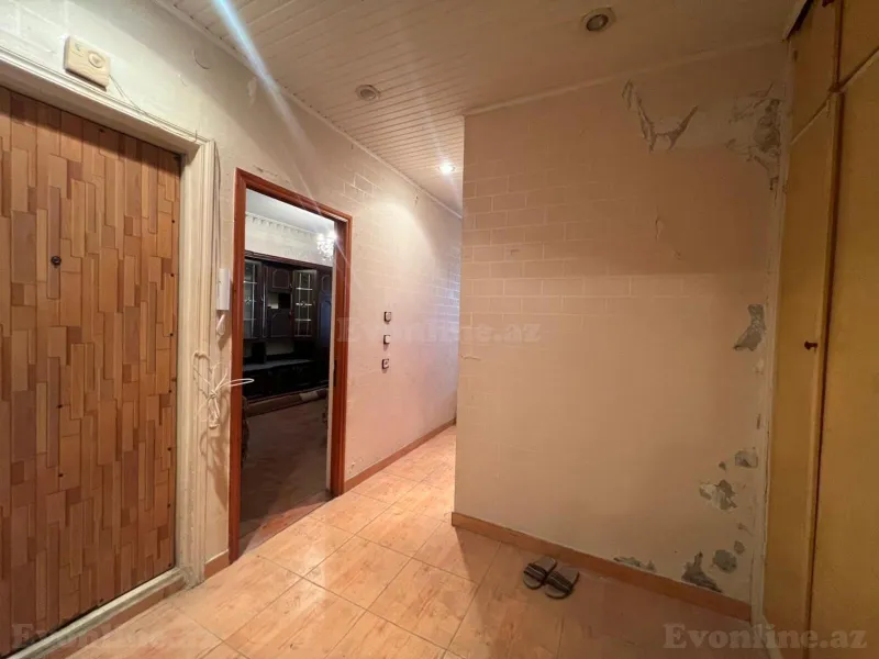 Satılır 2 otaqlı Mənzil Köhnə tikili 71 m² Yasamal r. - şəkil 8
