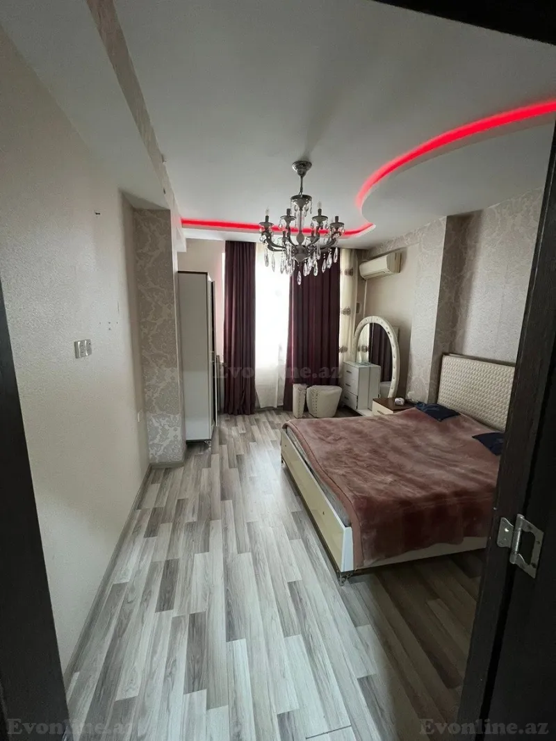 Bakı, Nəsimi r., Memar Əcəmi m.da 2 otaqlı mənzil kirayə verilir