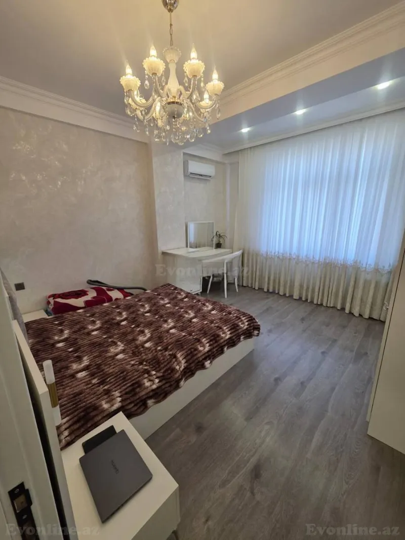 2 otaqlı Mənzil 70 m² Azadlıq prospekti m. Satılır