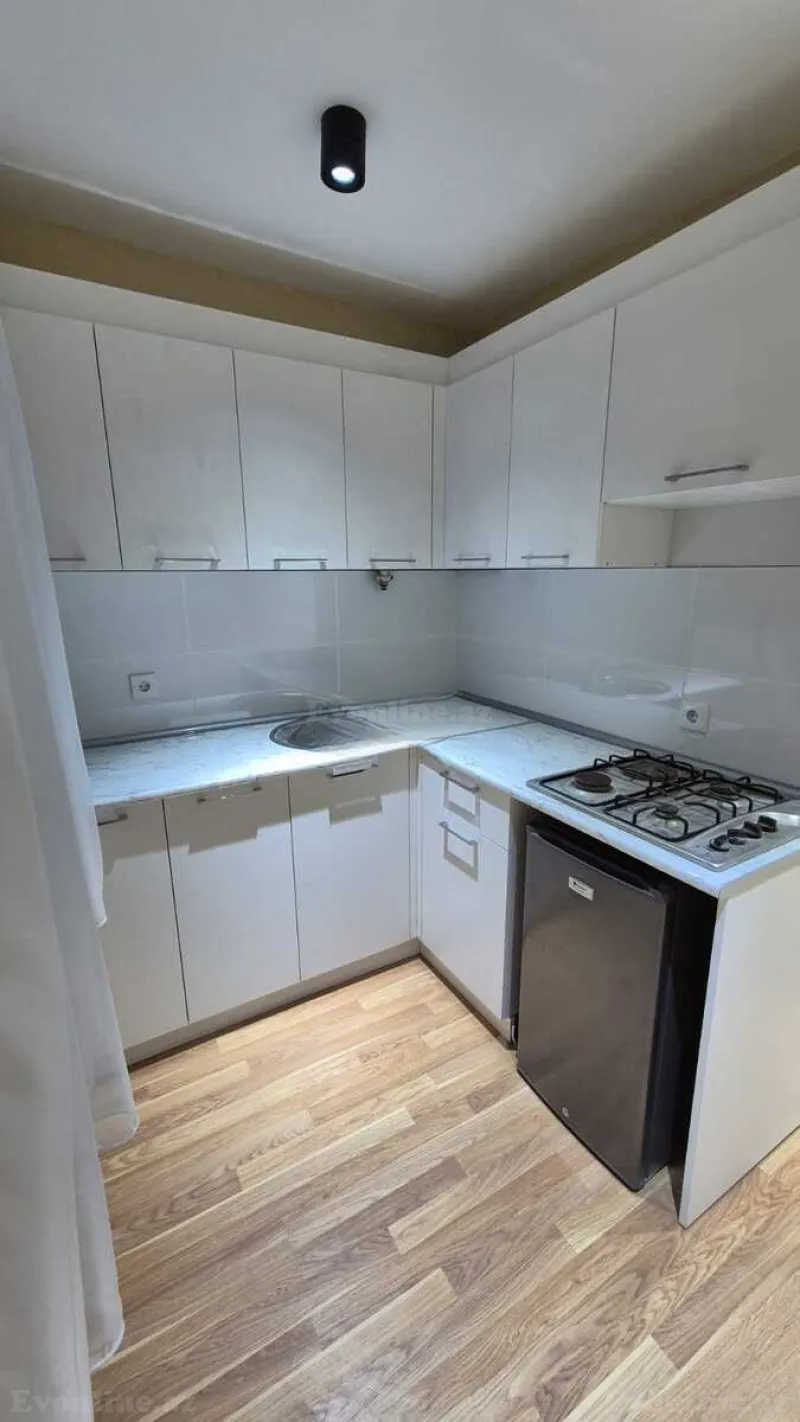 Satılır 1 otaqlı Mənzil Köhnə tikili 40 m² Elmlər Akademiyası m. - şəkil 12